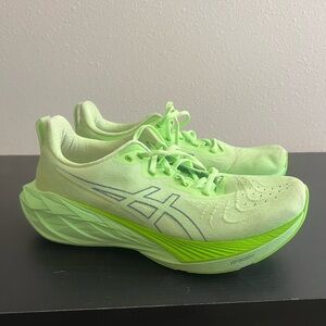 ASICS Novablast